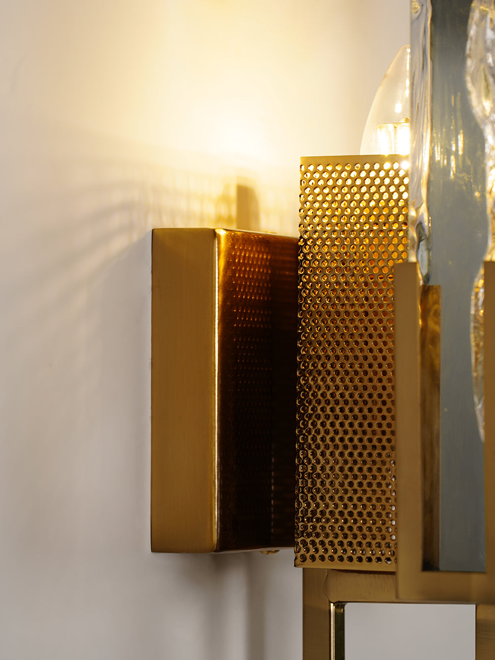 Ice Crystal Wall Lamp