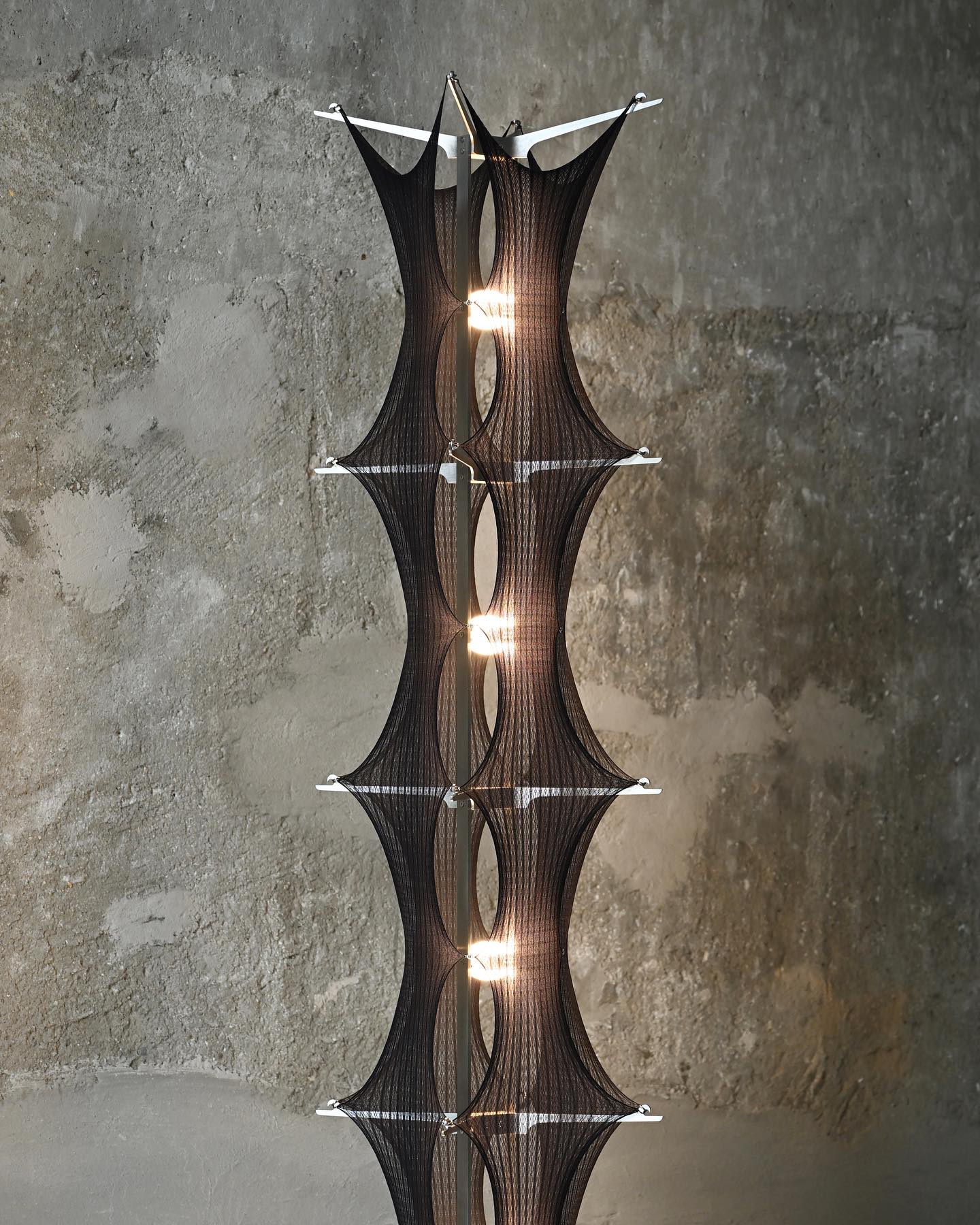 Noir Mesh Tower Floor Lamp