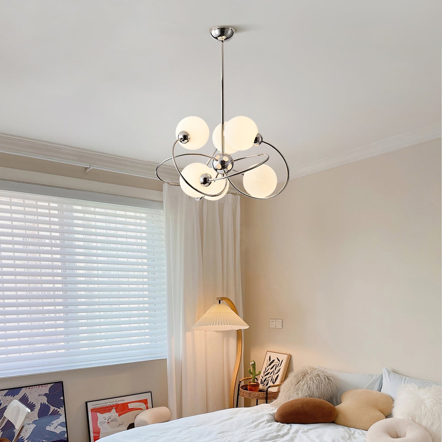 Maru Chandelier