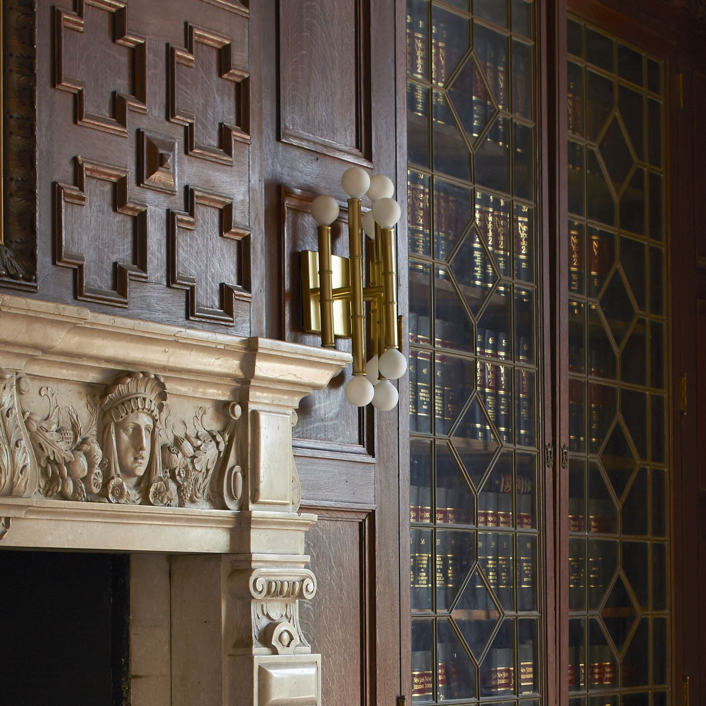 مصباح حائط موريس 