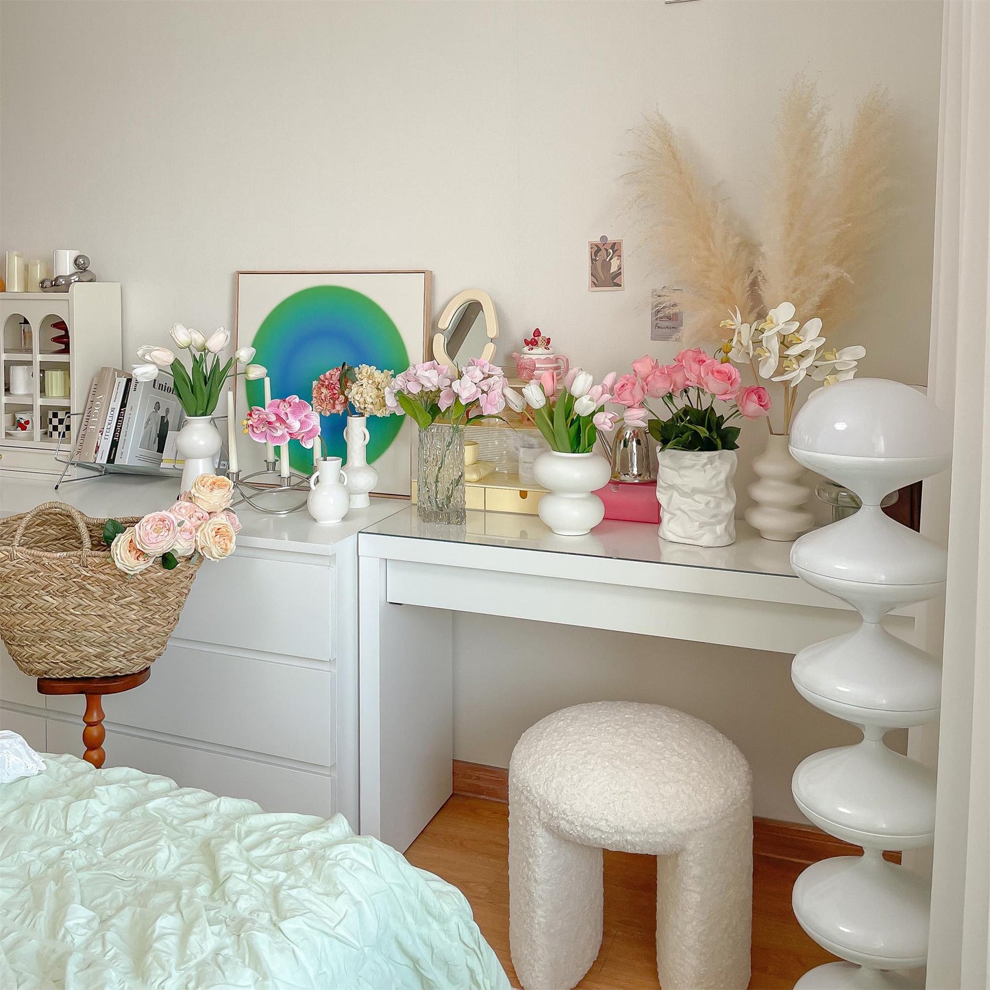 مصباح أرضي على شكل قرع 