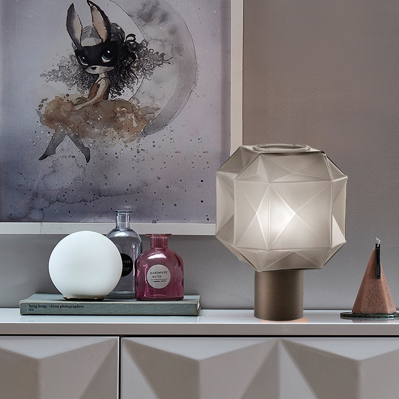 Cubo Table Lamp