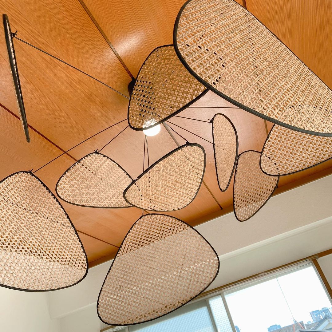 Screen Cannage Suspension