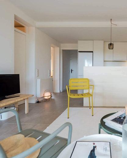 Lantern Glass Table Lamp