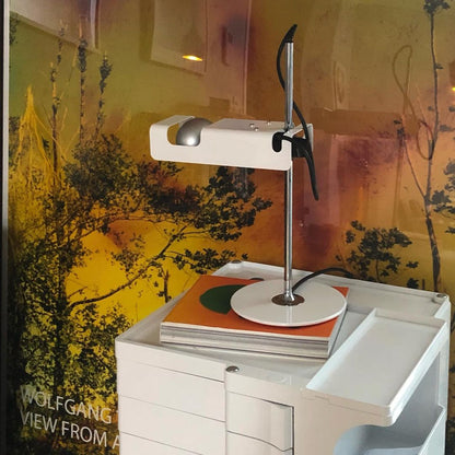 مصباح طاولة العنكبوت 