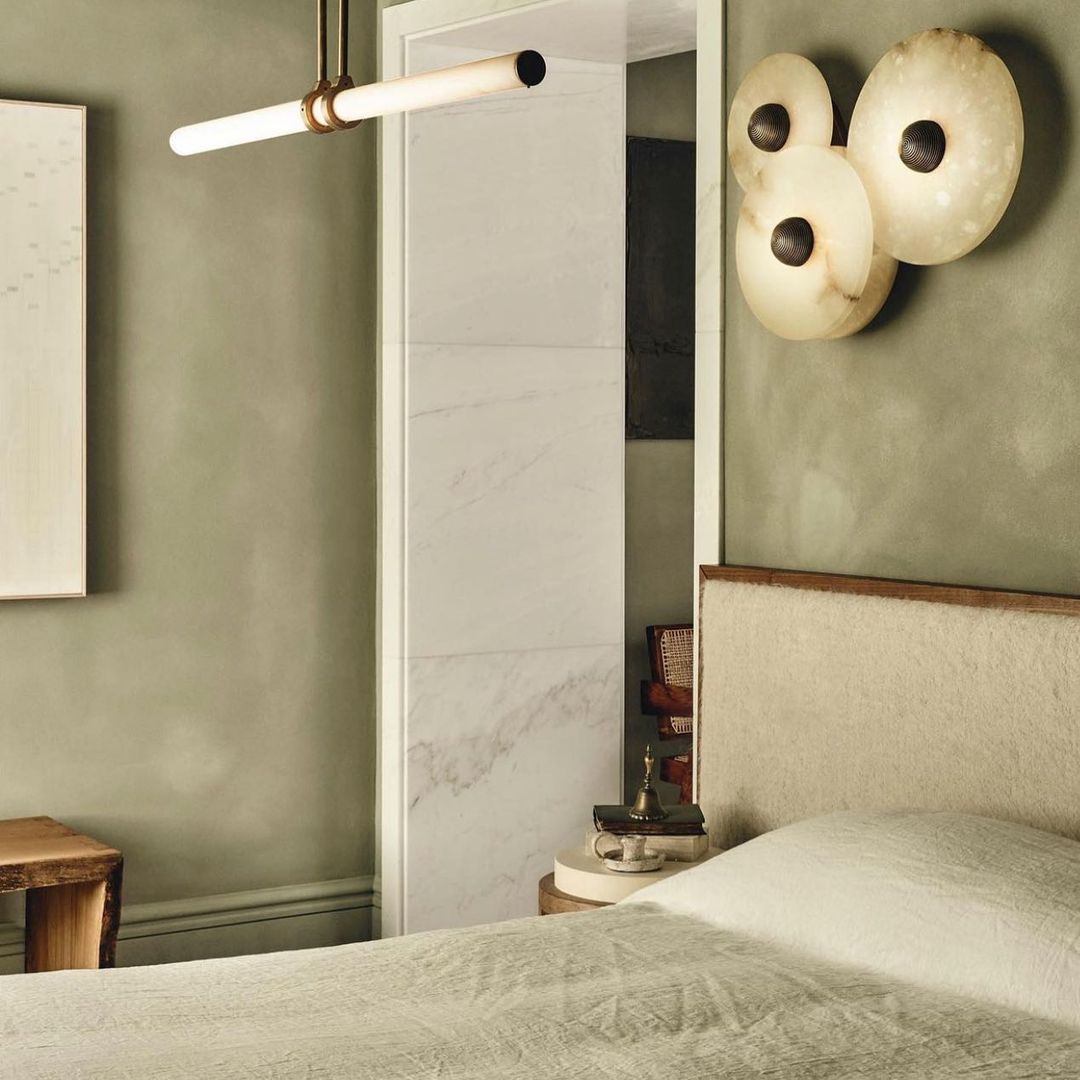 Alabaster Planes Wall Lamp