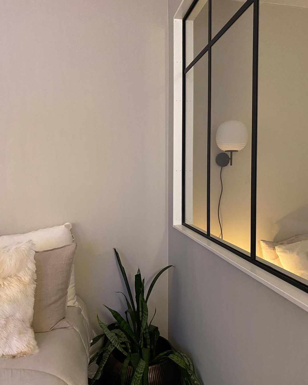 Lantern Wall Lamp