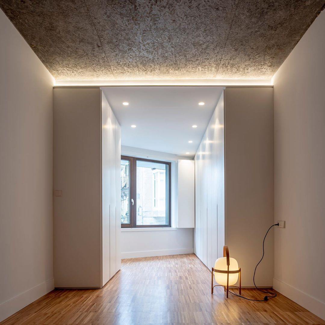 Lantern Glass Table Lamp