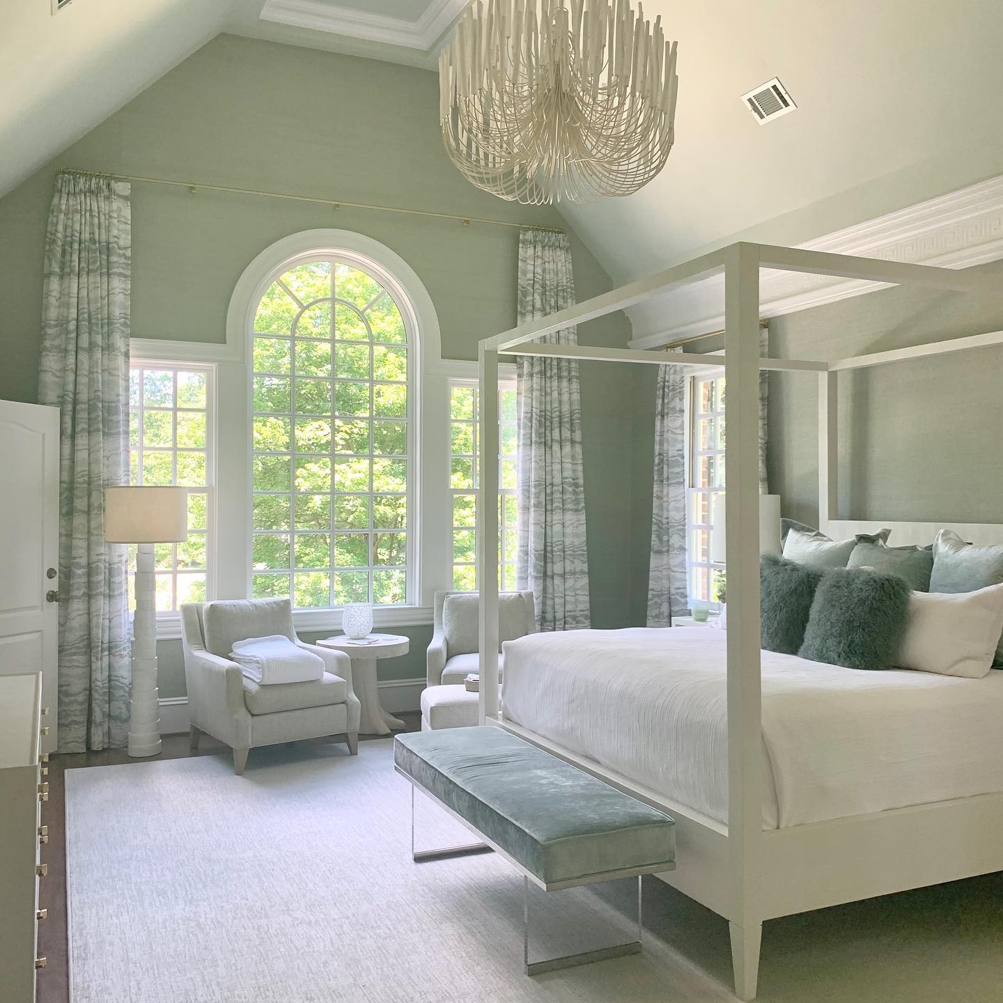 Dense Wooden stick Chandelier