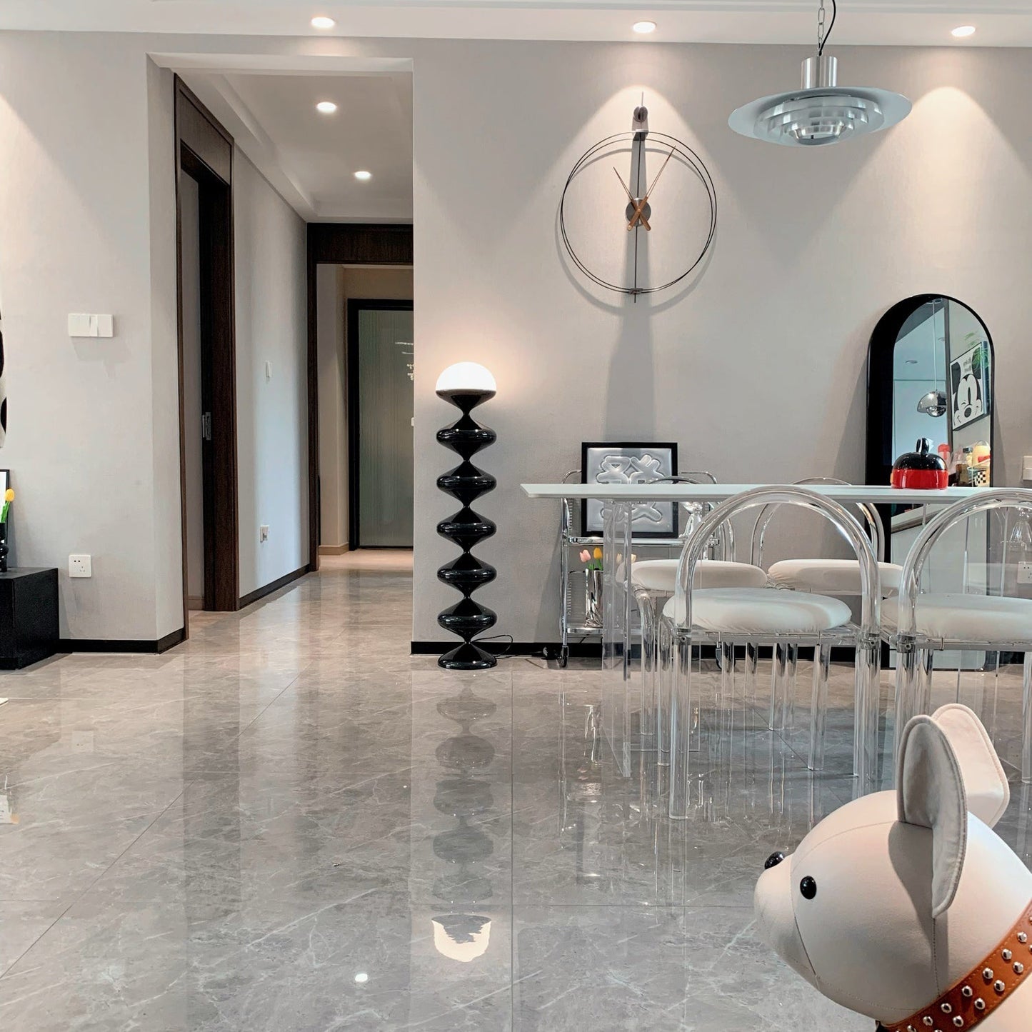 مصباح أرضي على شكل قرع 