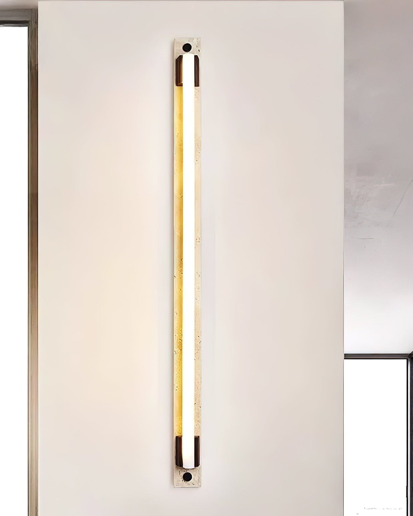 Loewe Wall Lamp