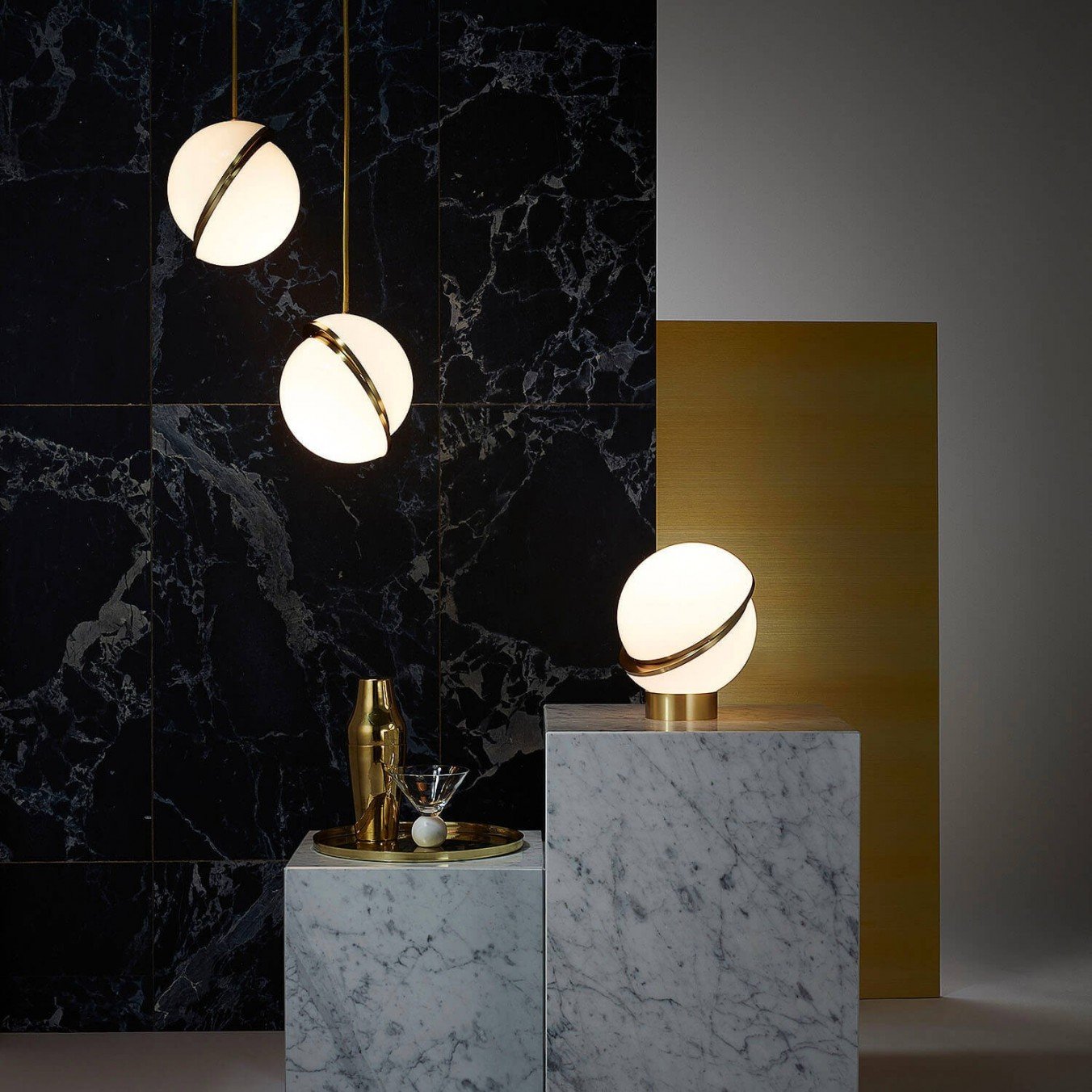 مصباح طاولة هلالي 