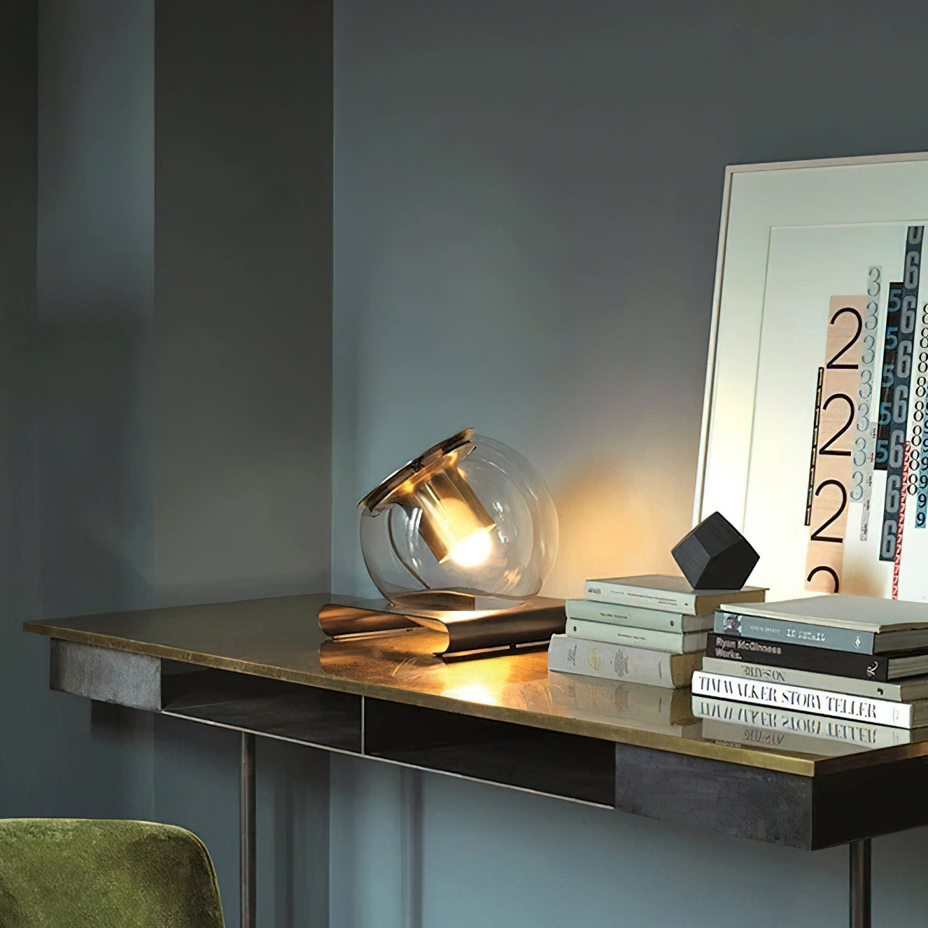 مصباح الطاولة الكروي 