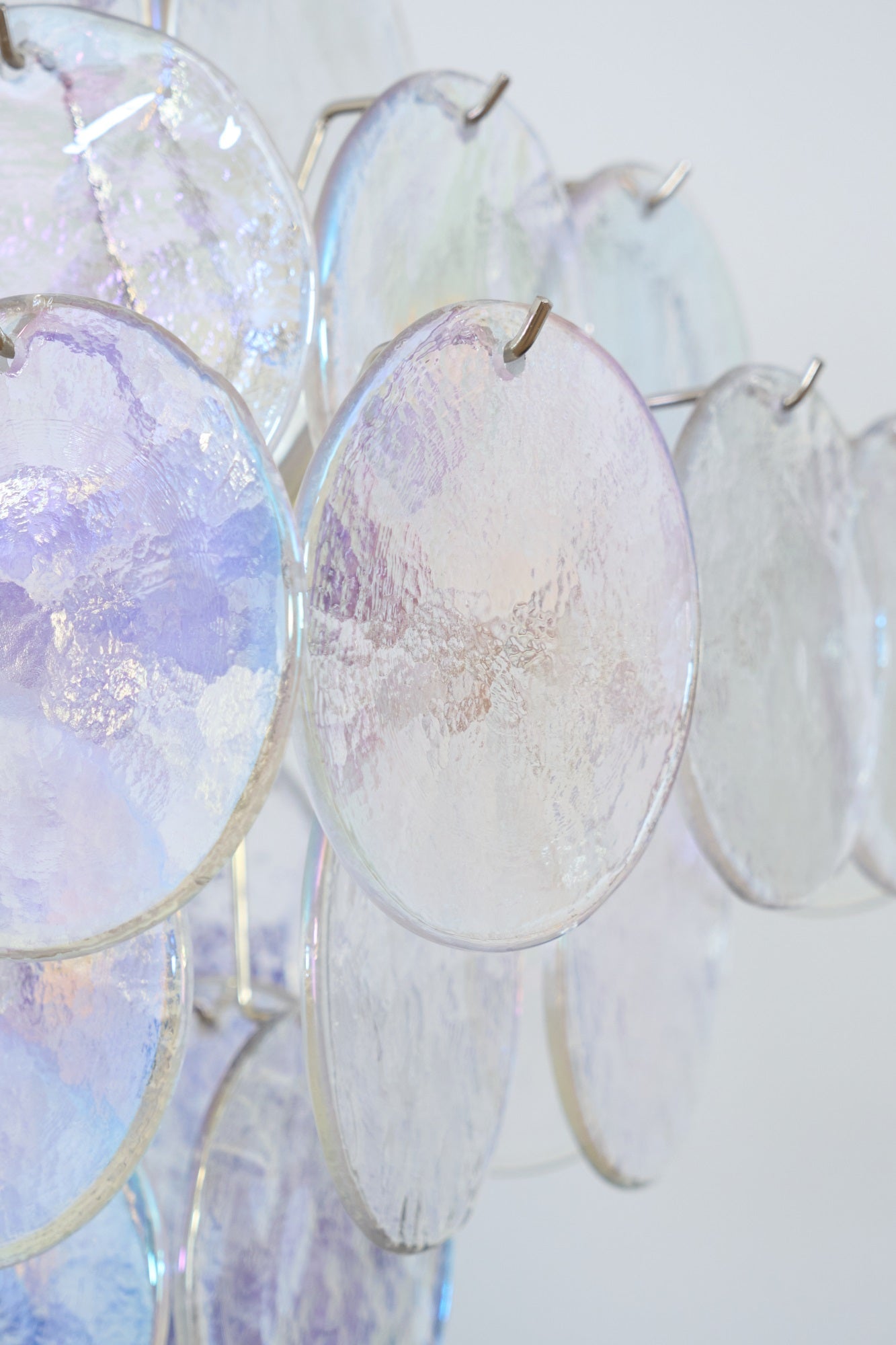 ثريا أوريليا قوس قزح 