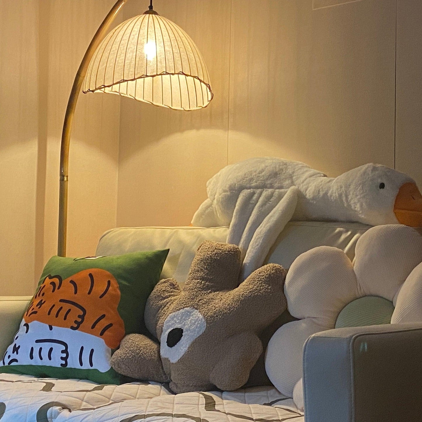 Sanna Floor Lamp