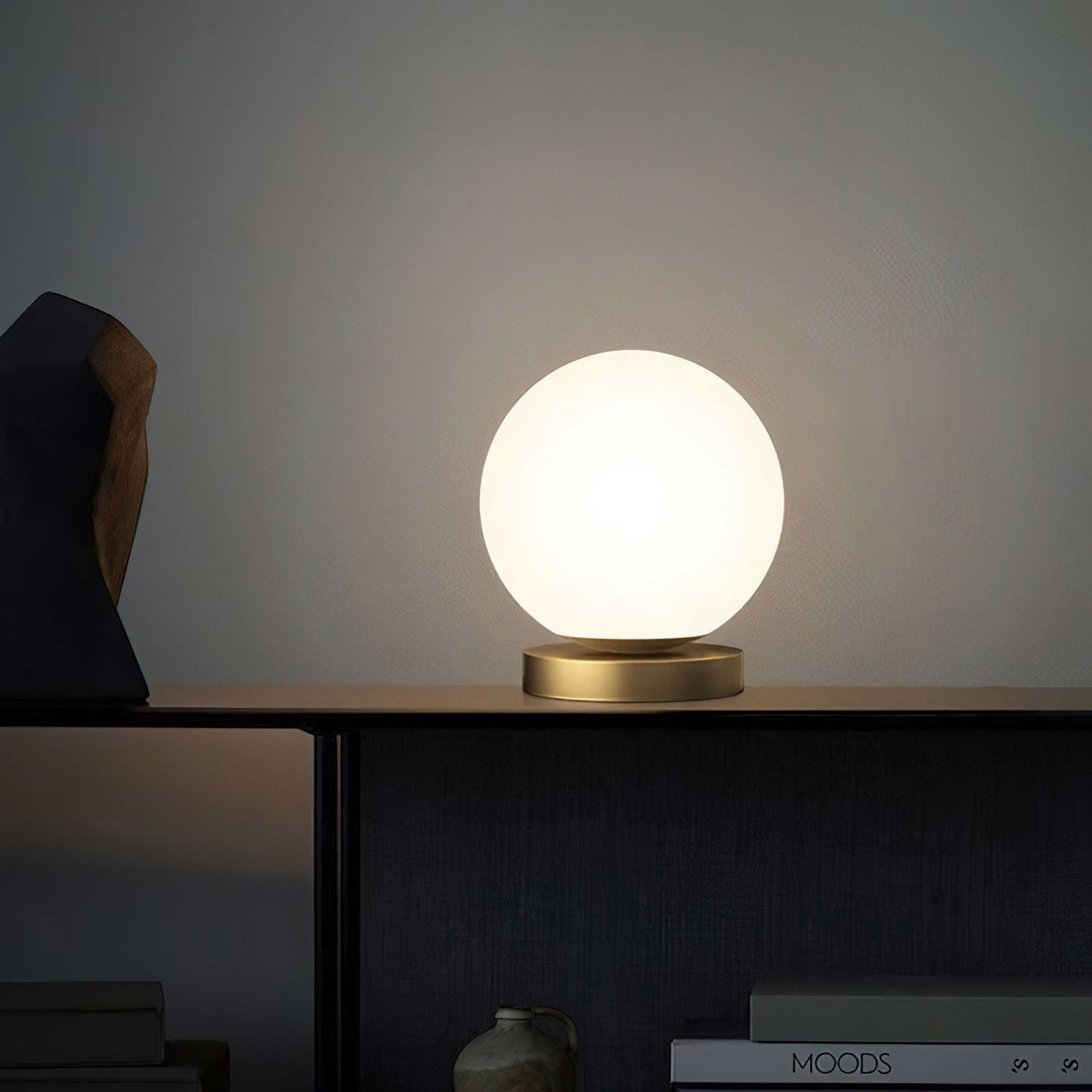 مصباح طاولة دينابولي 