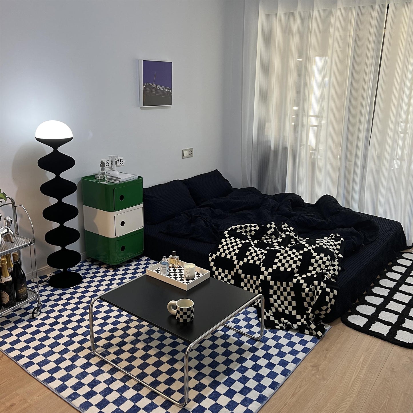 مصباح أرضي على شكل قرع 