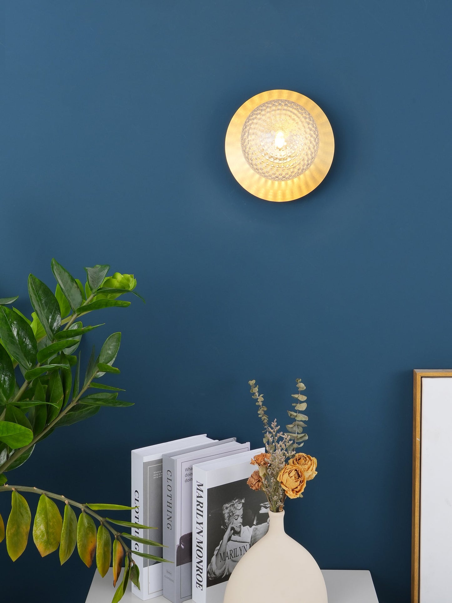 Liila Wall Lamp