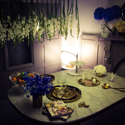 مصباح طاولة هلالي 