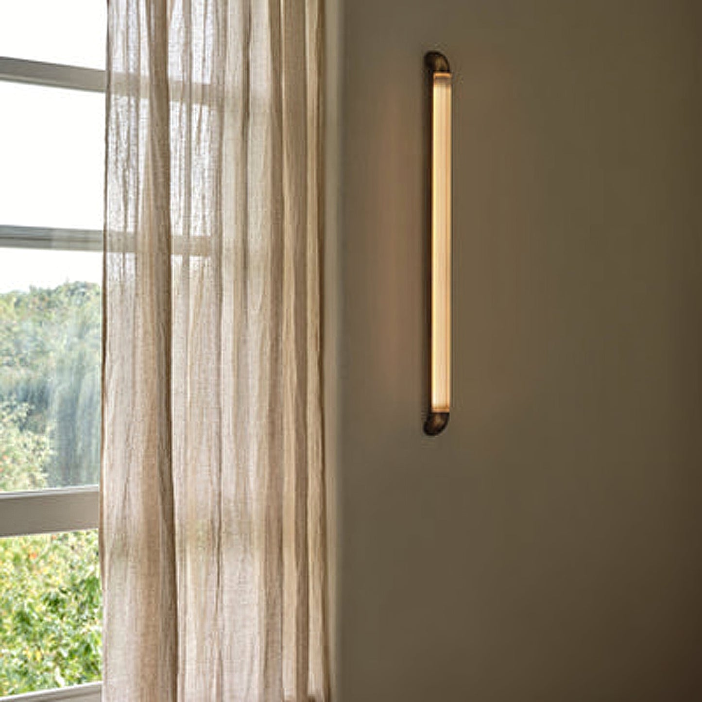 Kymi Wall Light