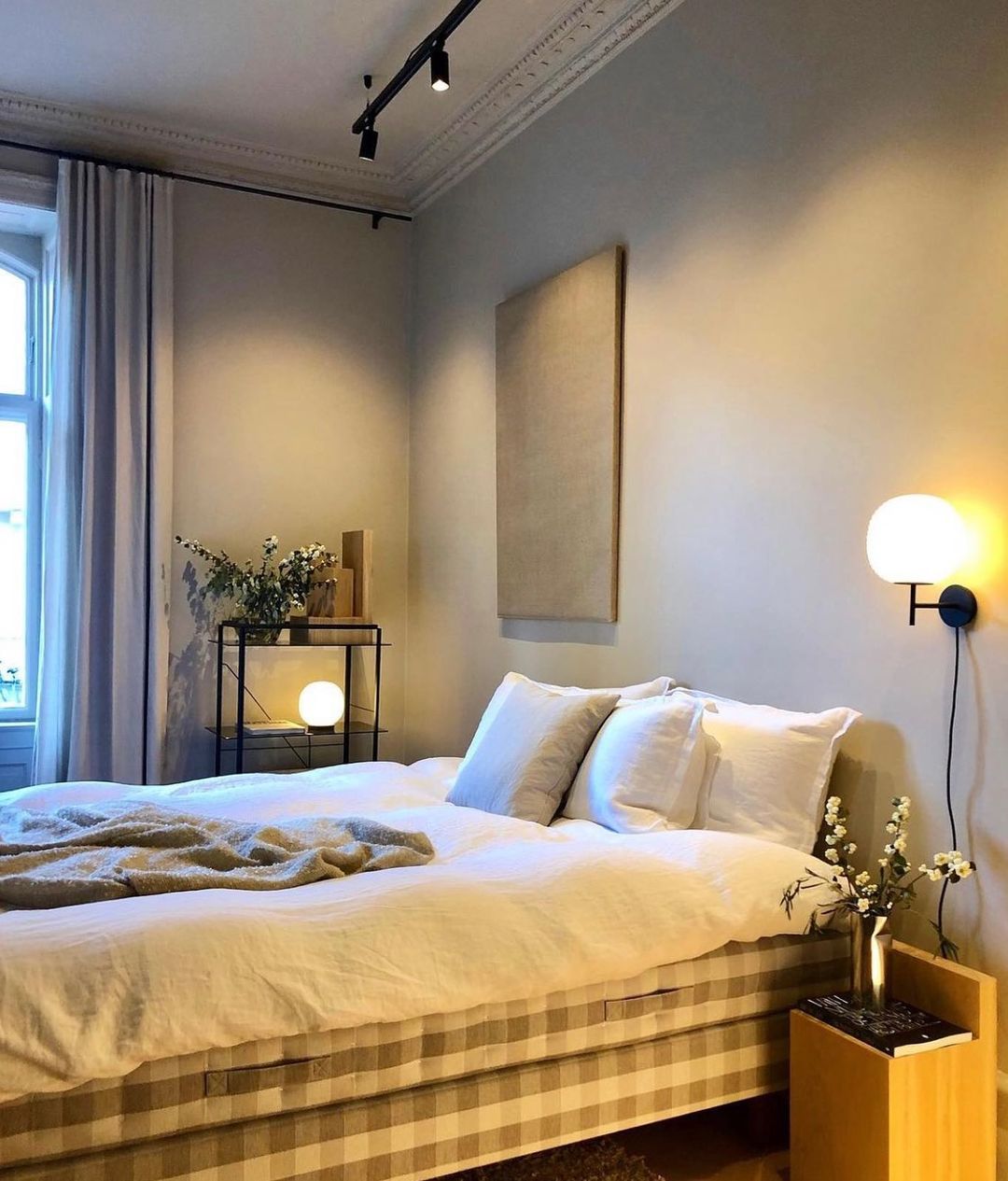 Lantern Wall Lamp