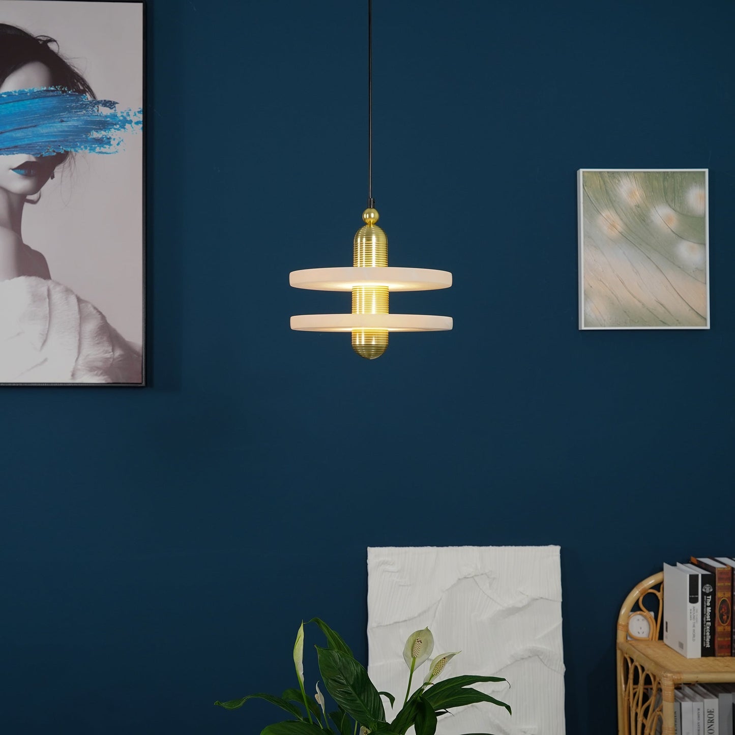 Median Pendant Light
