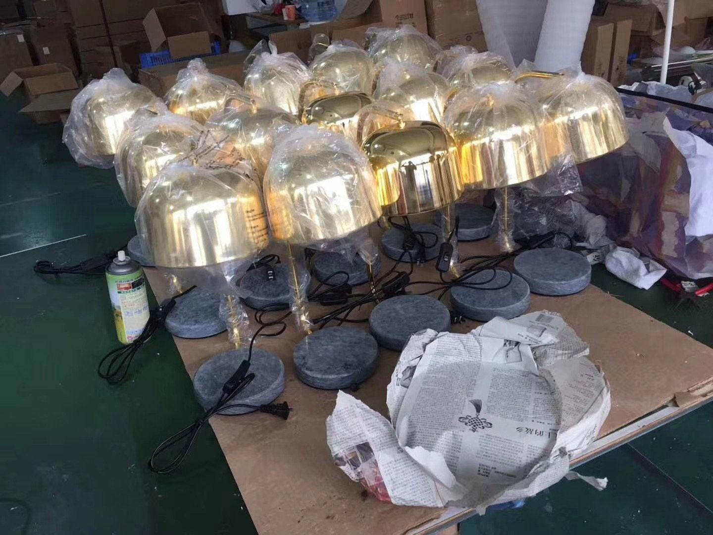 مصباح طاولة جرانت 