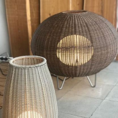 Garota Table Lamp