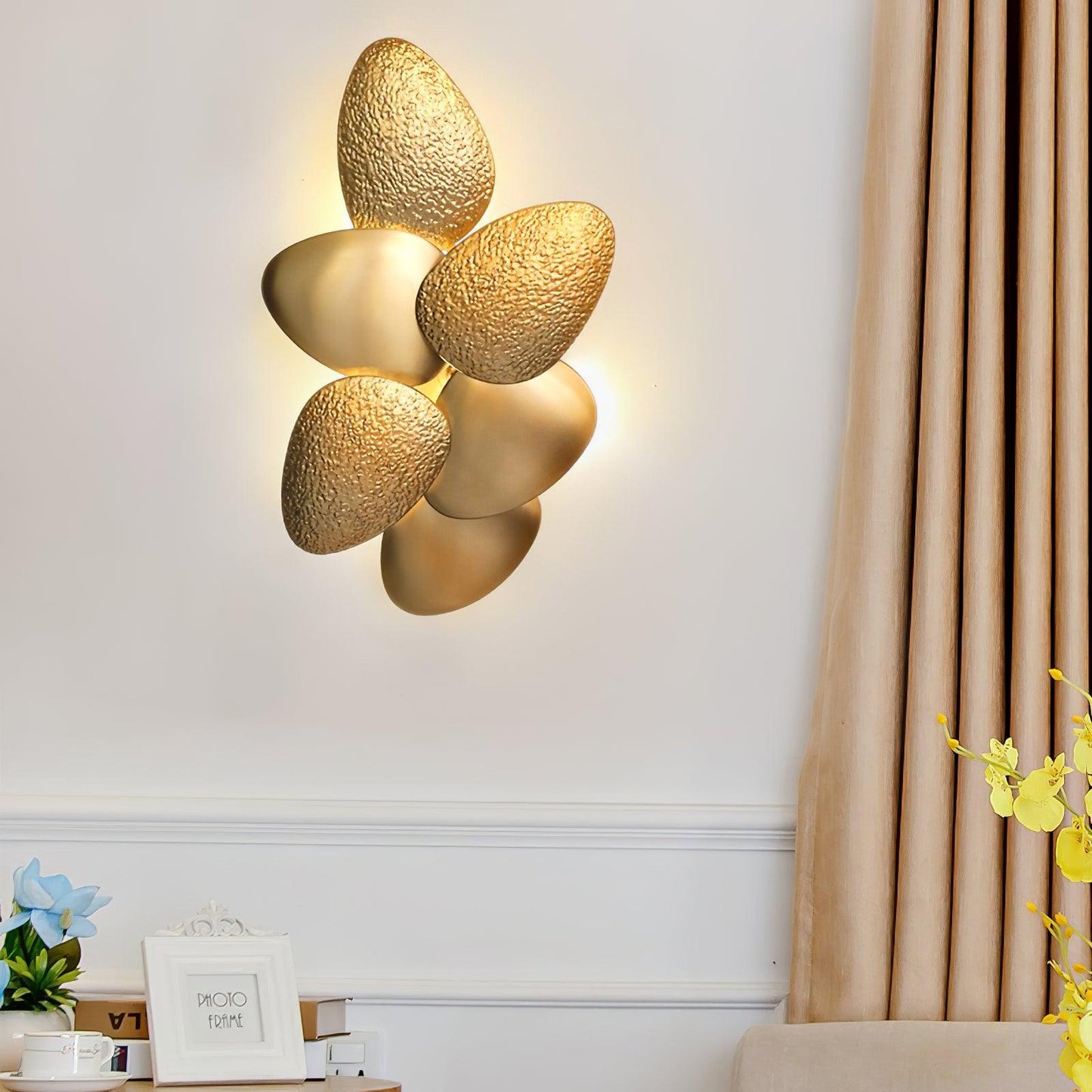 Lasha Wall Lamp