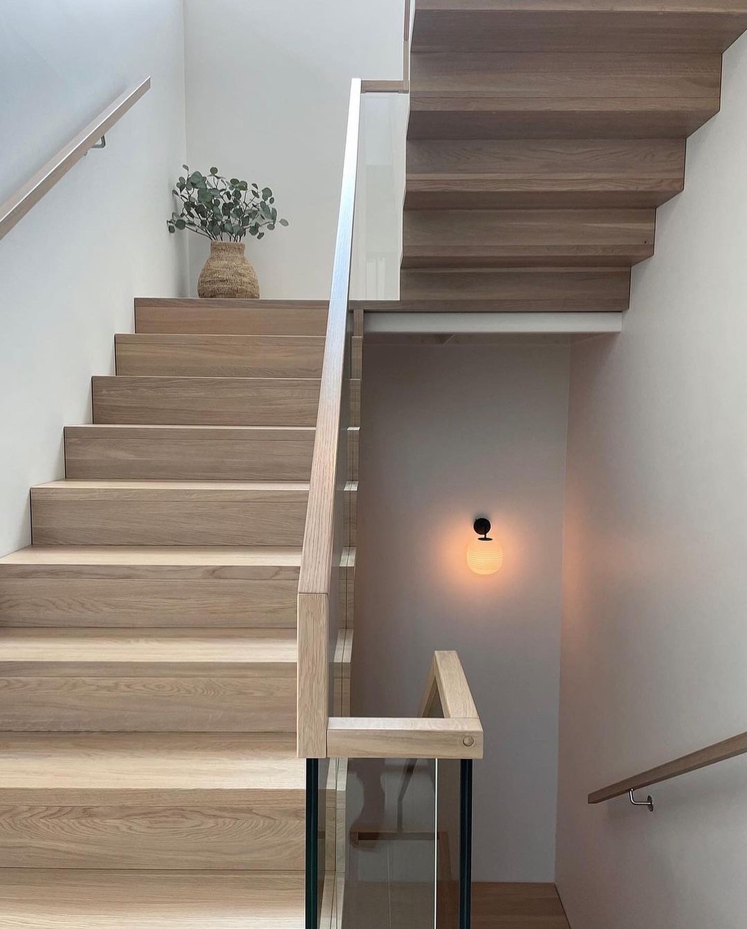 Lantern Wall Lamp