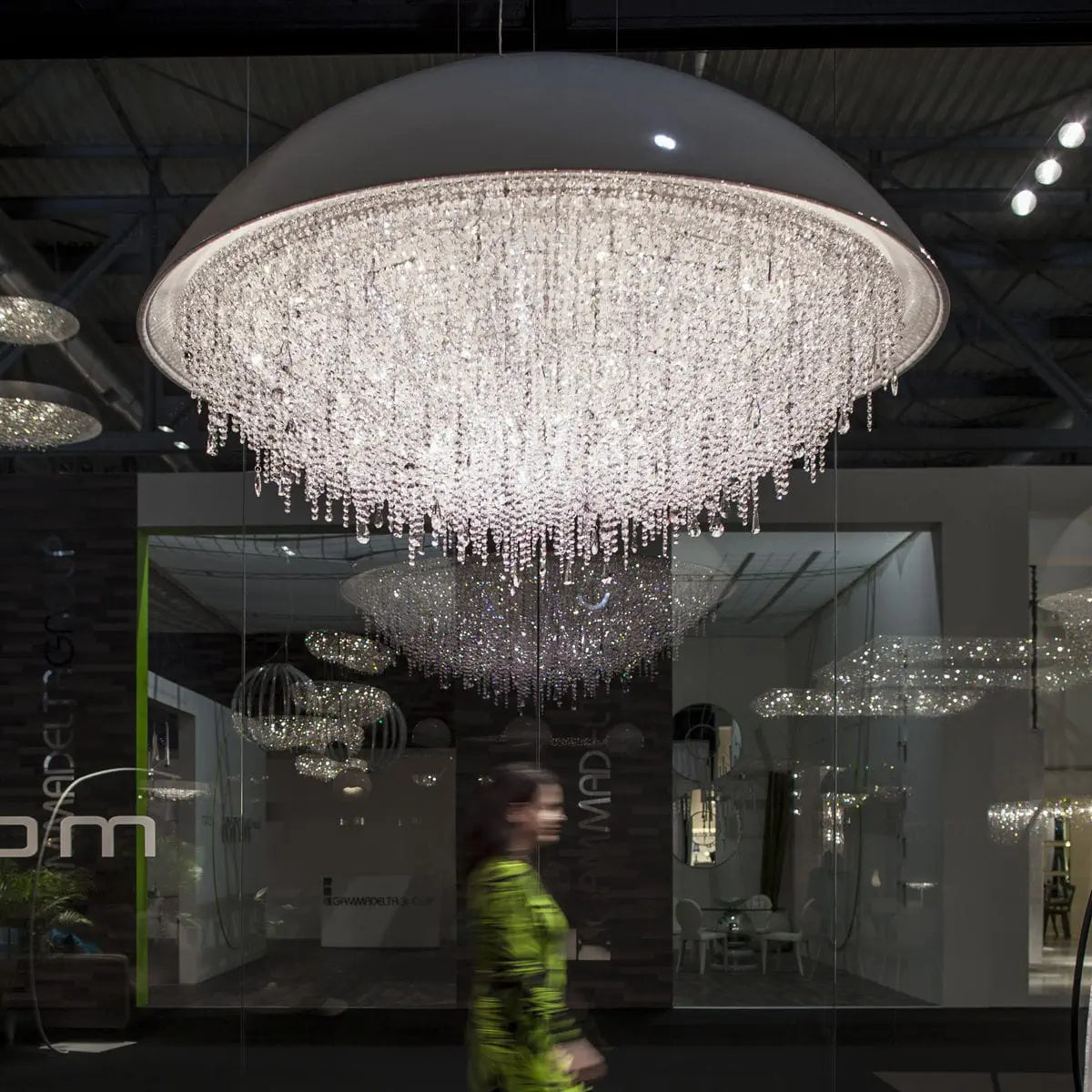 Luxurious Crystal Pendant Lamp
