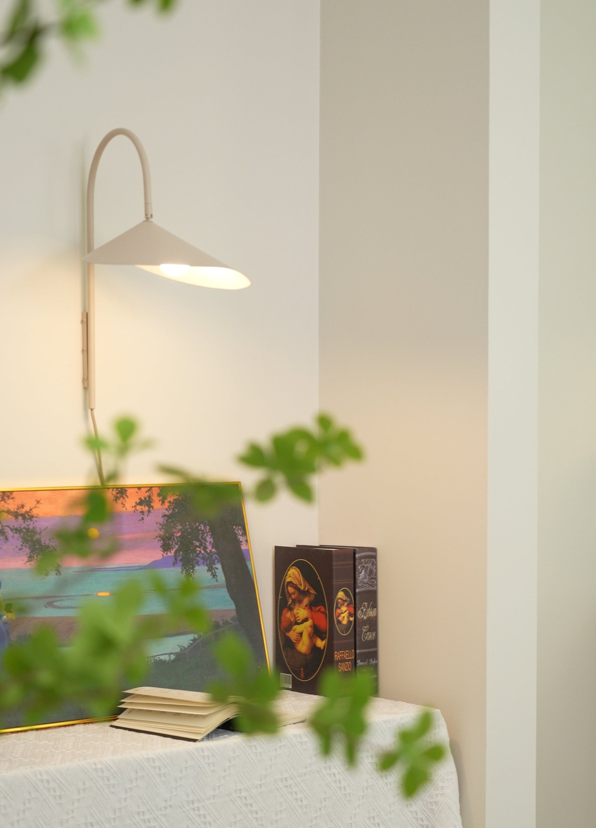 Alocasia Swivel Plug-in Wall Lamp