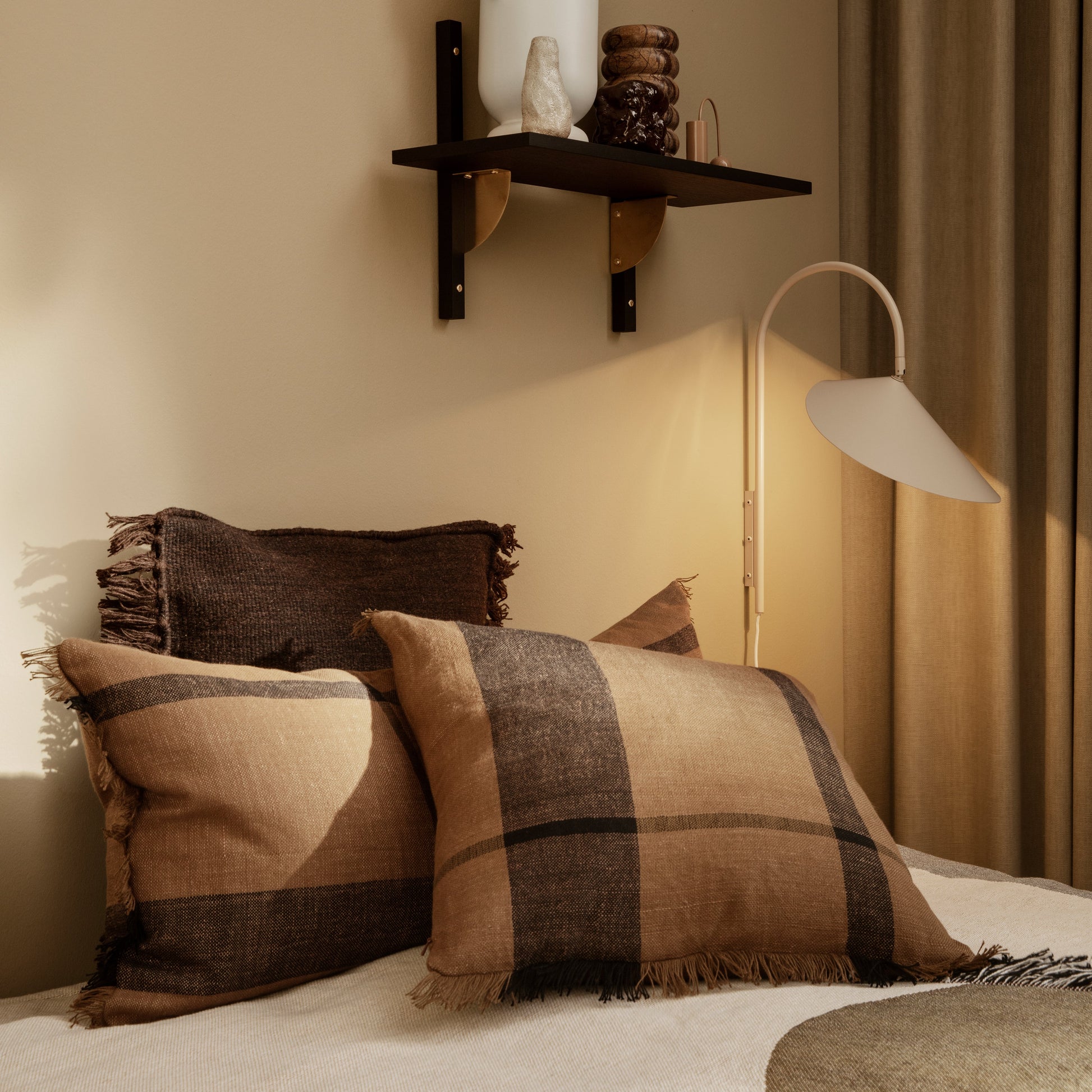 Alocasia Swivel Plug-in Wall Lamp