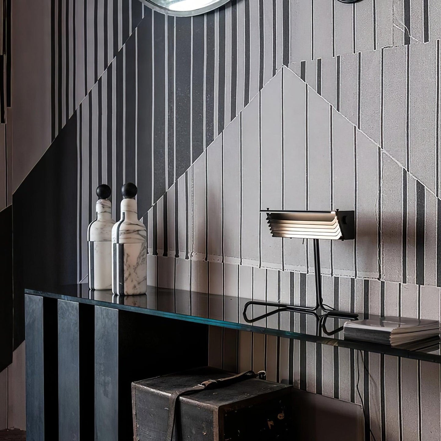 Xalor Table Lamp