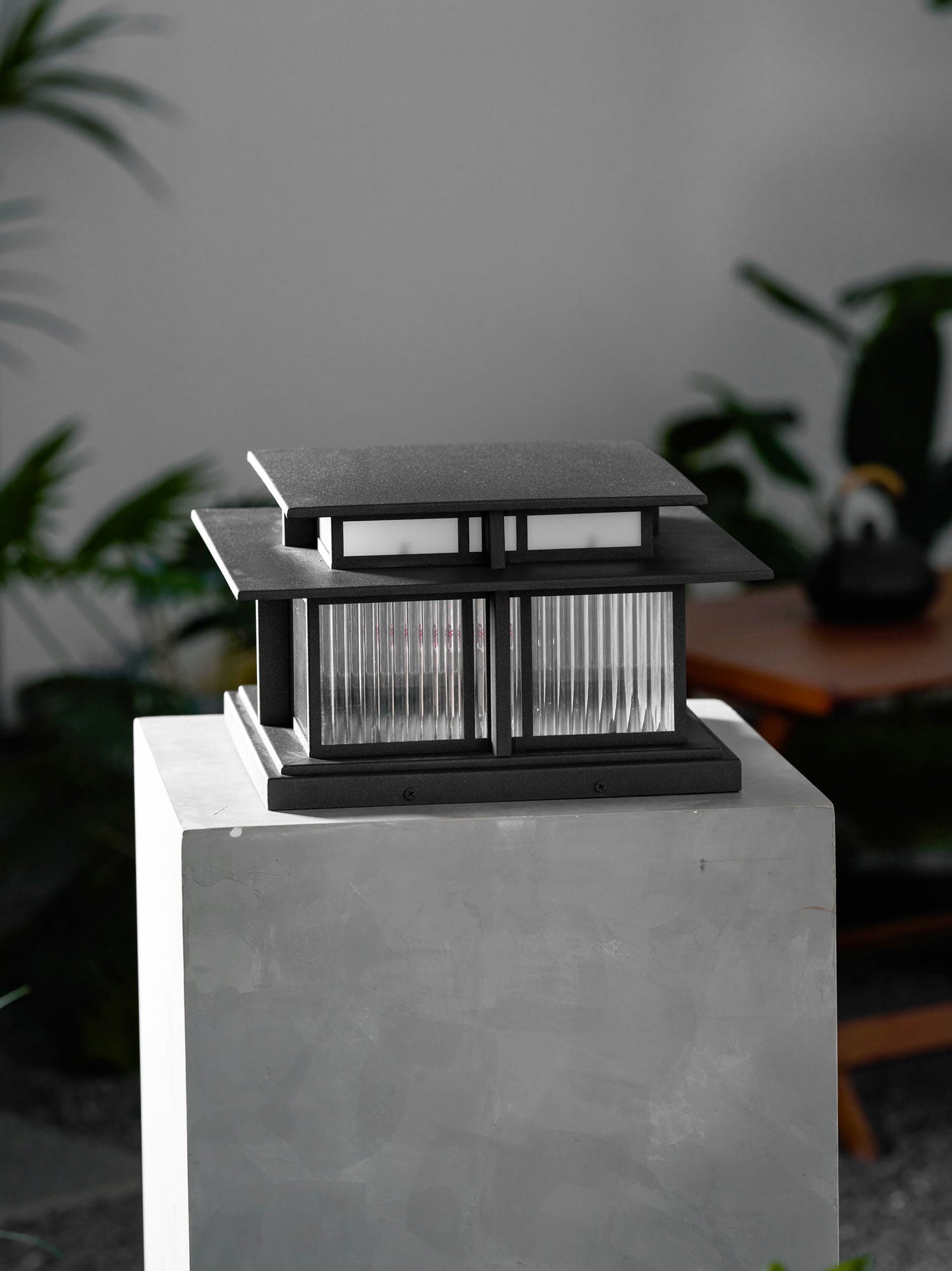 Boilyn Pillar Outdoor Light
