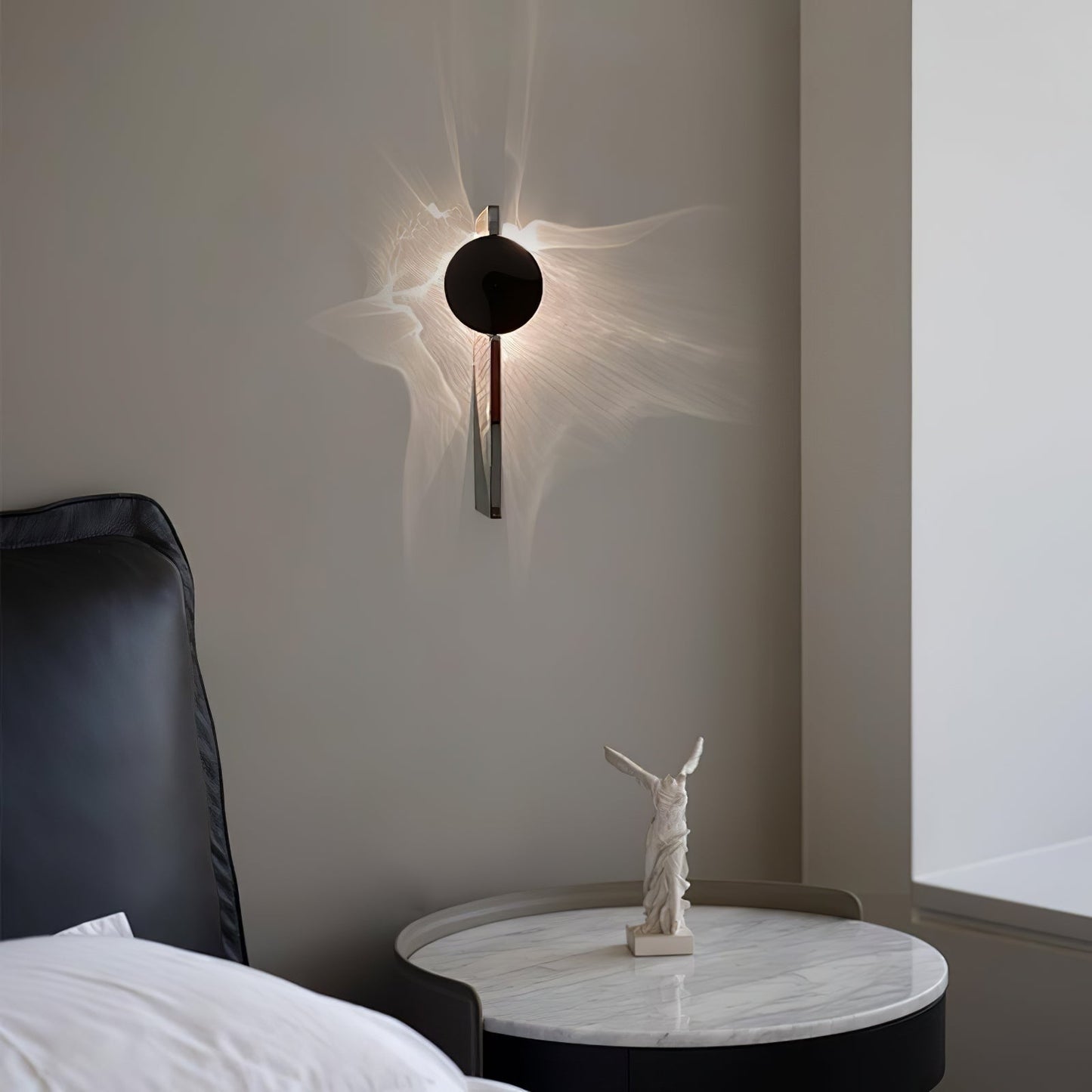 Kinetic Shadow Wall Lamp