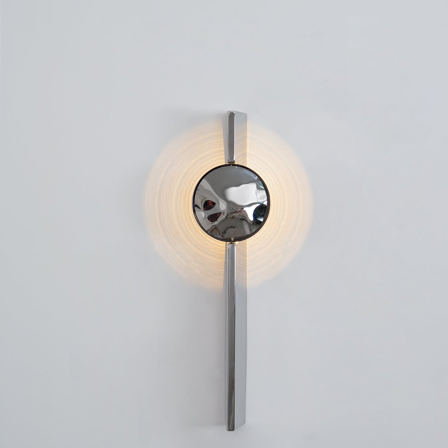Kinetic Shadow Wall Lamp