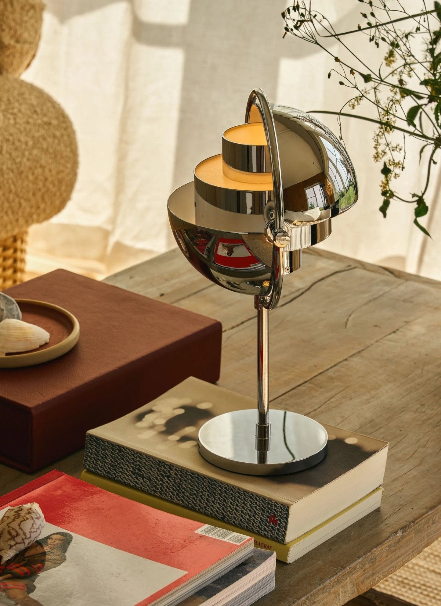 Deformed Ball Table Lamp