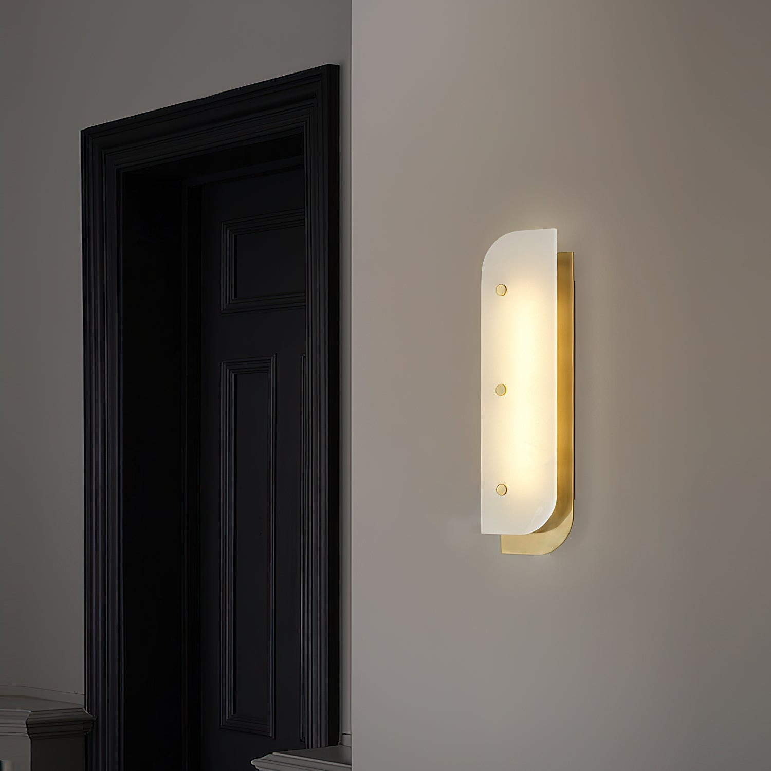 Elaris Alabaster Wall Lamp