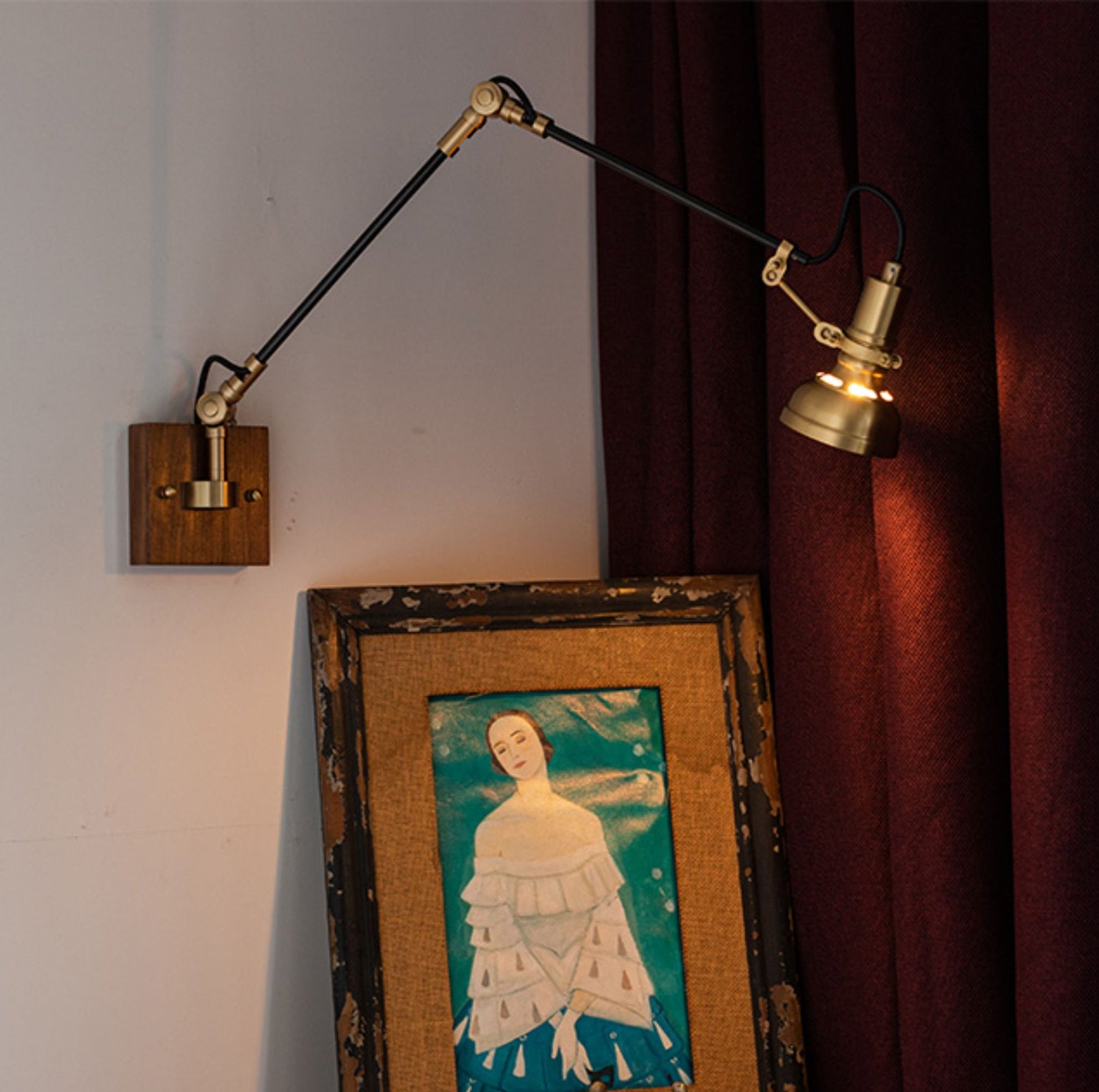 Elowen Wood Wall Lamp