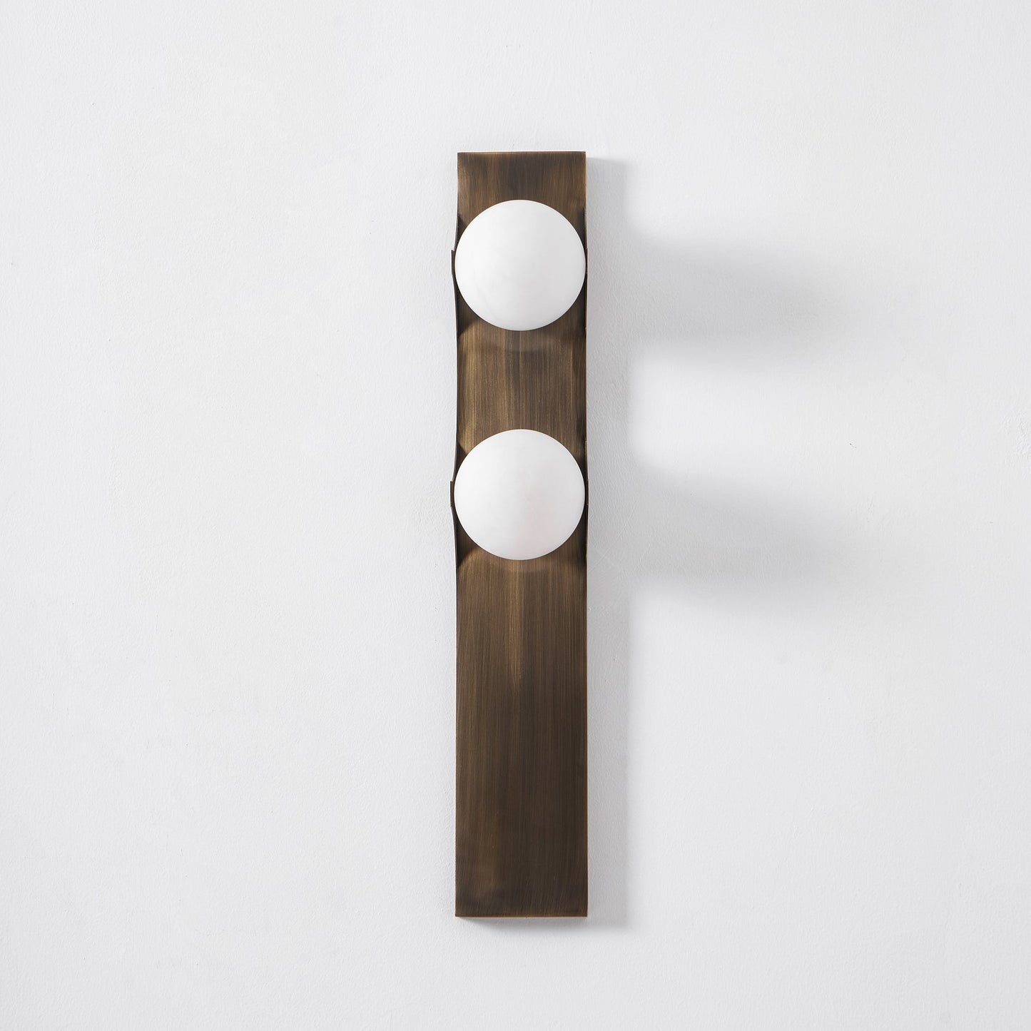 Geo Lumen Bar Alabaster Wall Sconce
