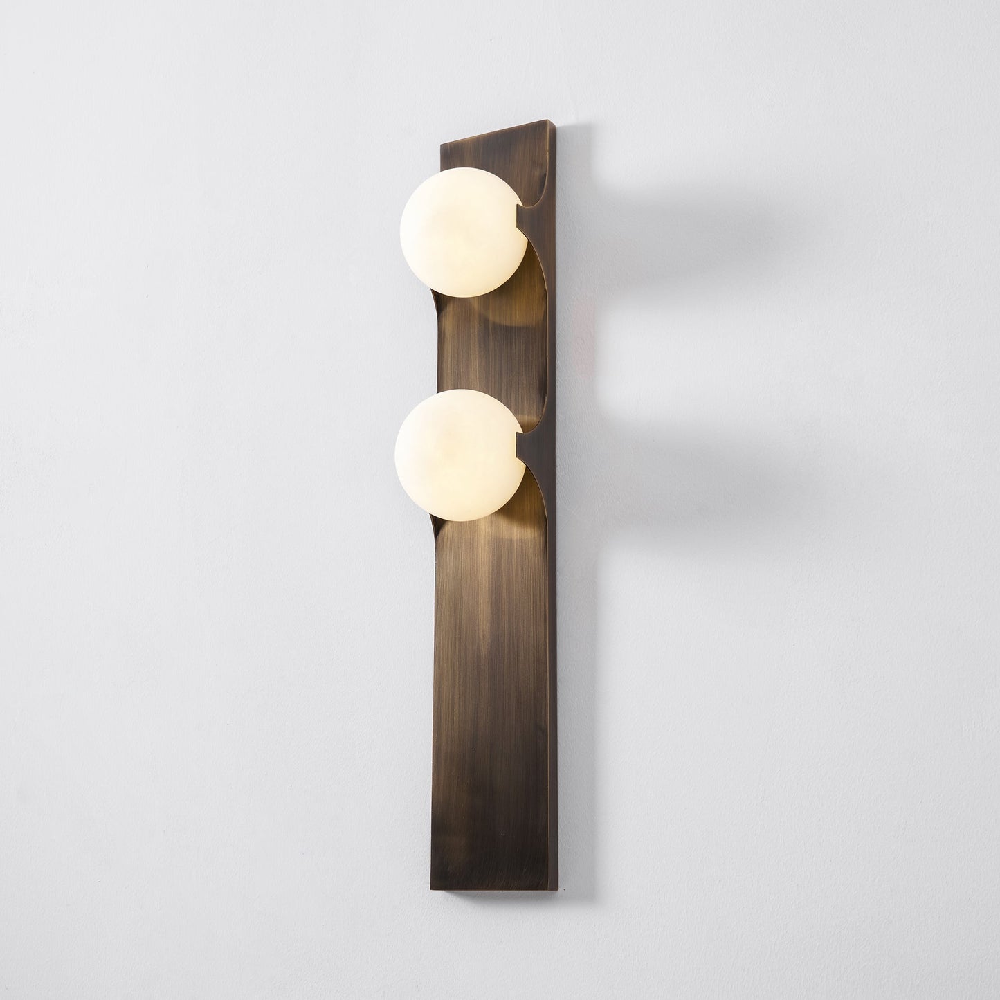 Geo Lumen Bar Alabaster Wall Sconce