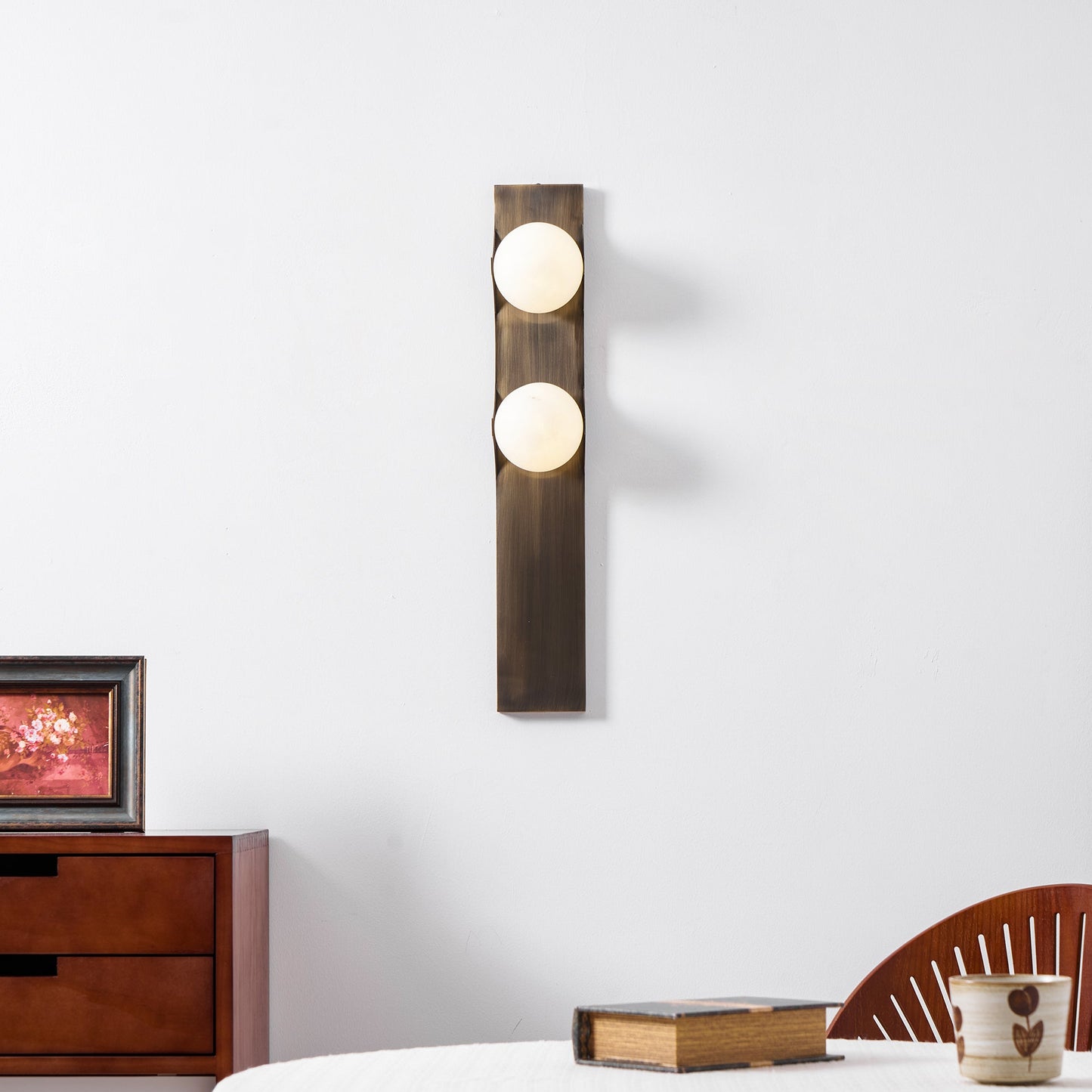 Geo Lumen Bar Alabaster Wall Sconce