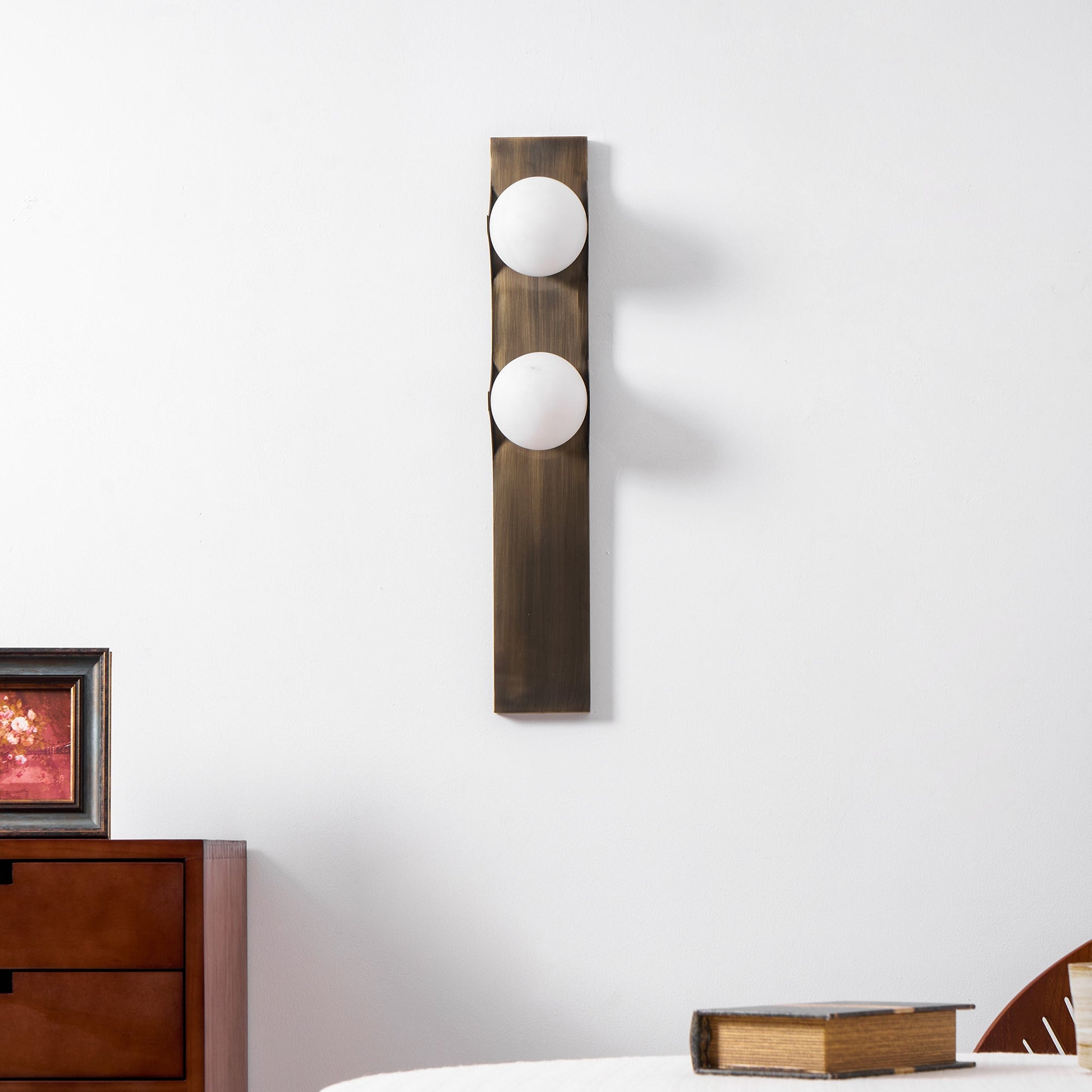 Geo Lumen Bar Alabaster Wall Sconce