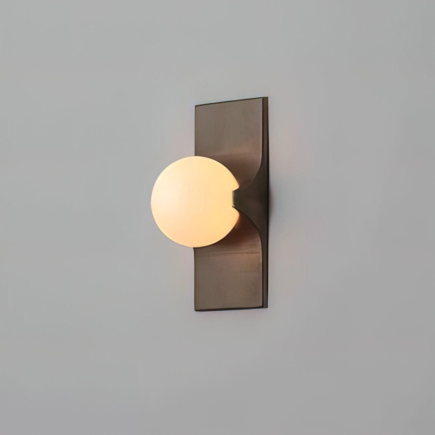 Geo Lumen Bar Alabaster Wall Sconce