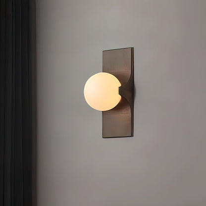 Geo Lumen Bar Alabaster Wall Sconce