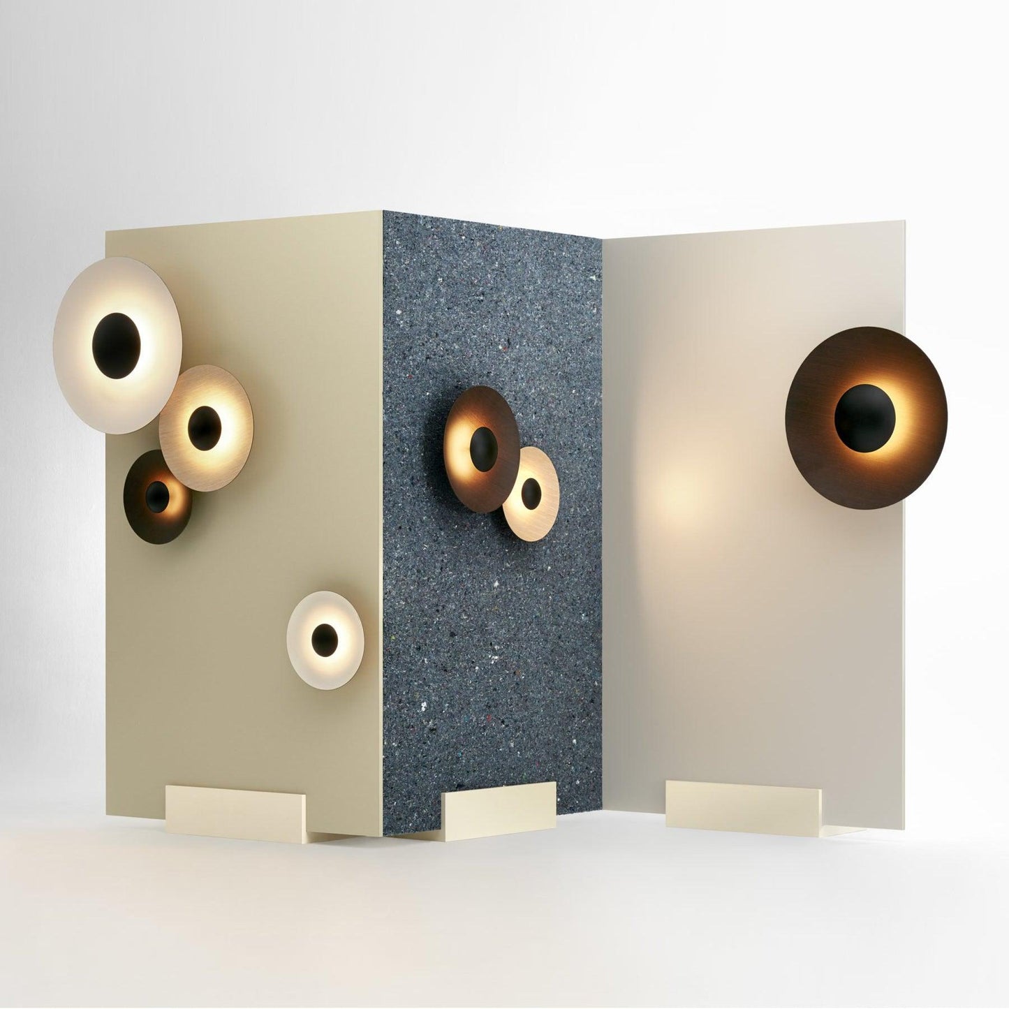 Simplicity Glow Plug-in Wall Light