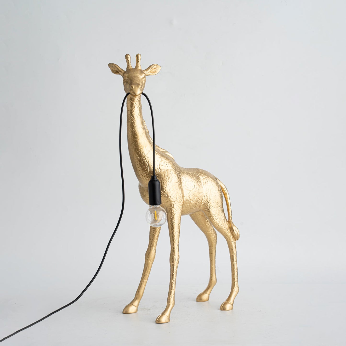 Giraffe Royale Sculpture Floor Lamp