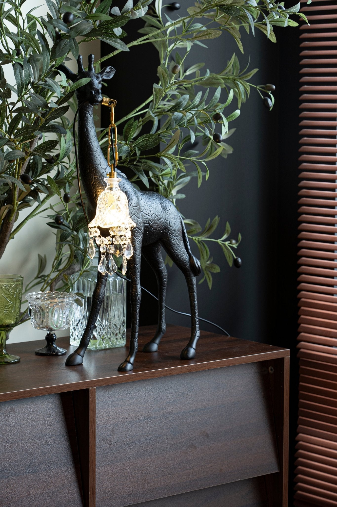 Giraffe Royale Sculpture Floor Lamp
