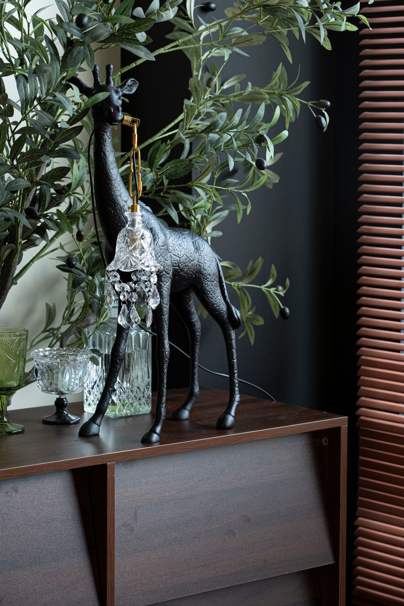 Giraffe Royale Sculpture Floor Lamp